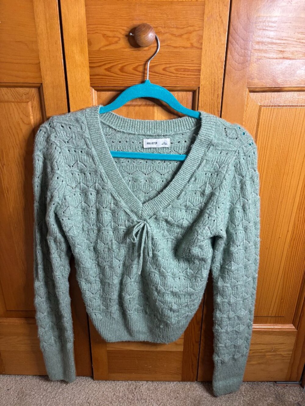 Hollister Sage Light Green Knit Sweater (Size L)